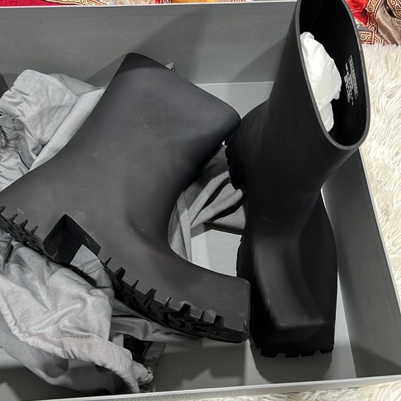 Balenciaga Trooper Ankle Boots - Picture 2 of 10